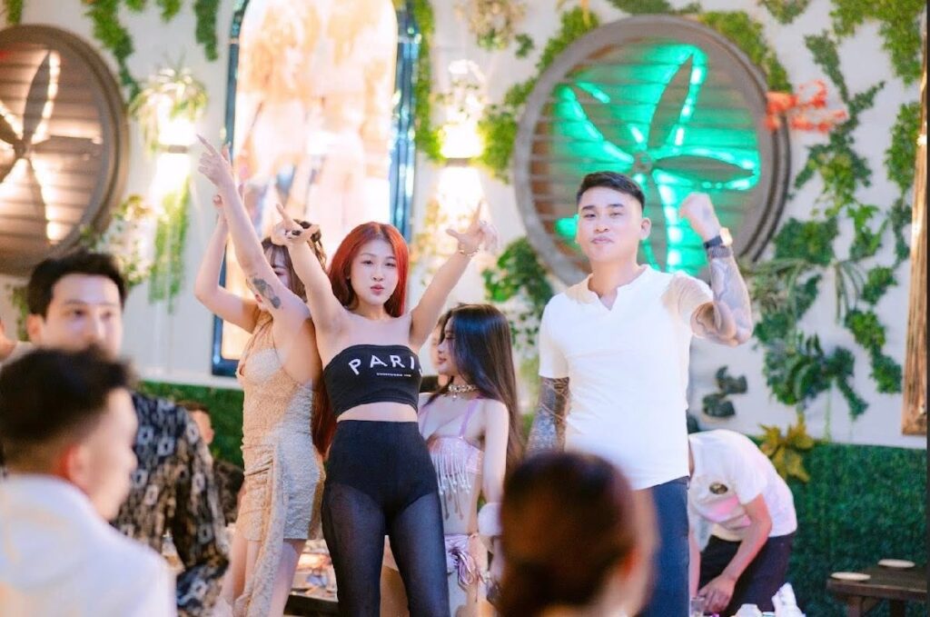 bar 68 garden